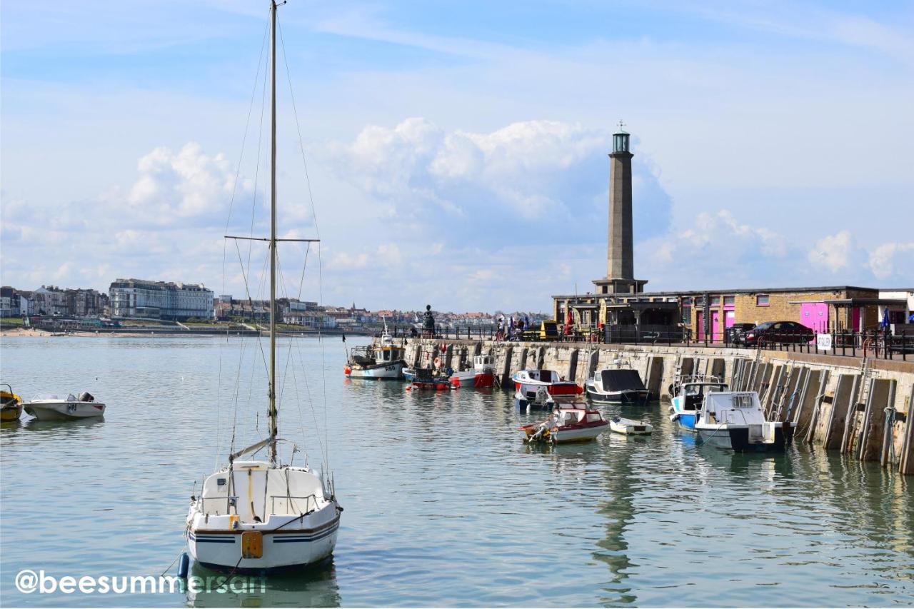Appartamento Captain'S Quarters - Stunning Sea Views Margate Esterno foto