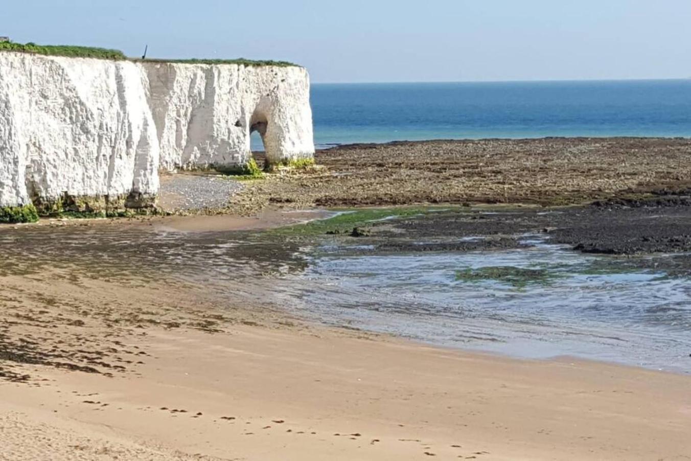Appartamento Captain'S Quarters - Stunning Sea Views Margate Esterno foto