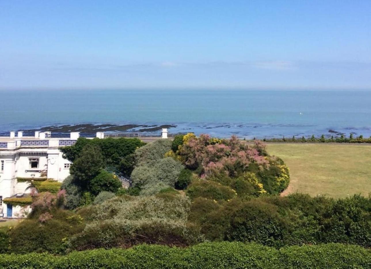 Appartamento Captain'S Quarters - Stunning Sea Views Margate Esterno foto